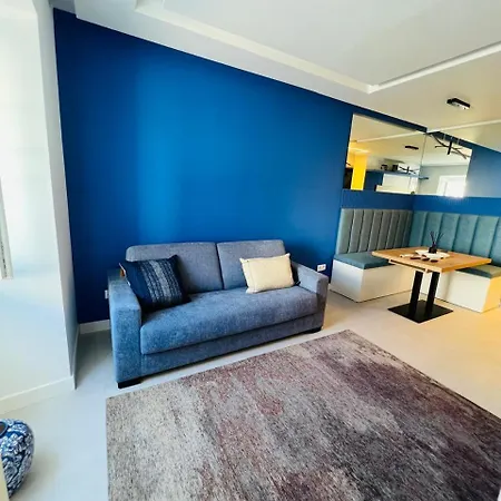 De Cascais, Renovado, A 50 Metros Do Mar!